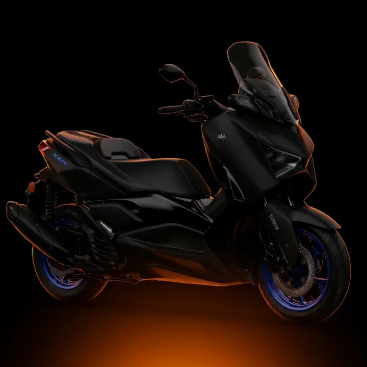 Yamaha X-Max 125 noir, grand scooter à louer à Marrakech
